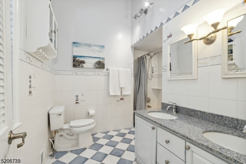 Poets Section - Country Clu - Residential