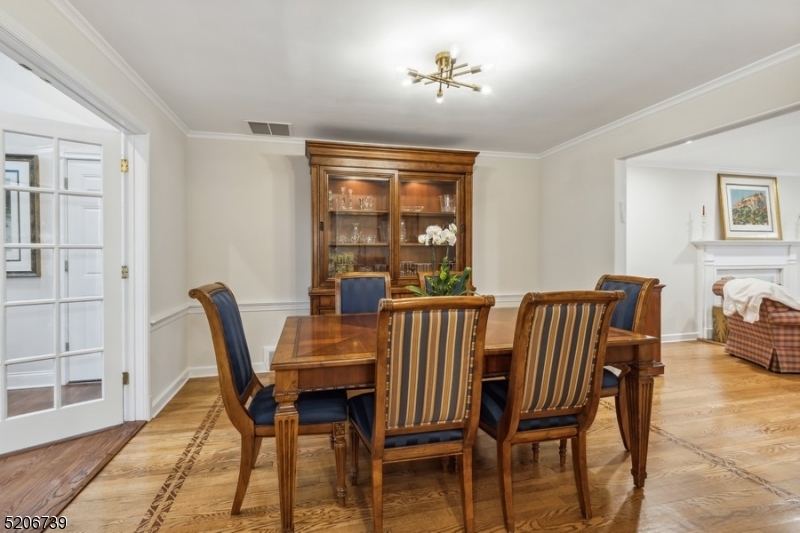 Poets Section - Country Clu - Residential