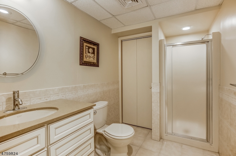 Riker Hill - Residential