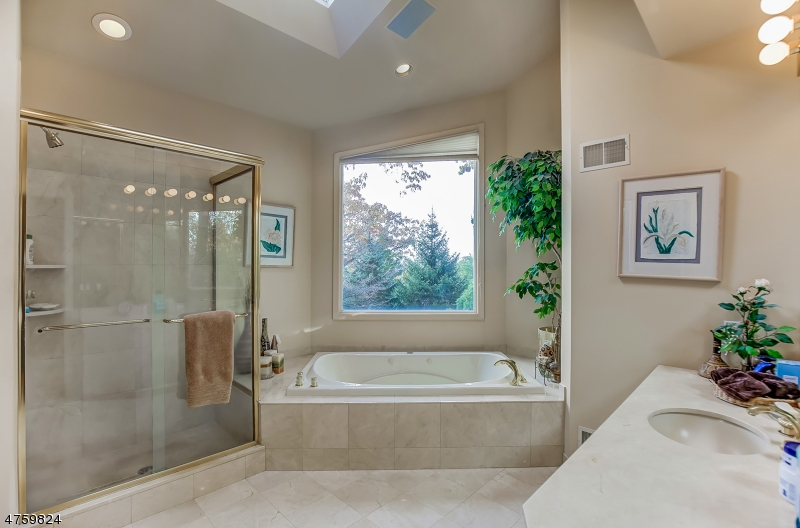 Riker Hill - Residential