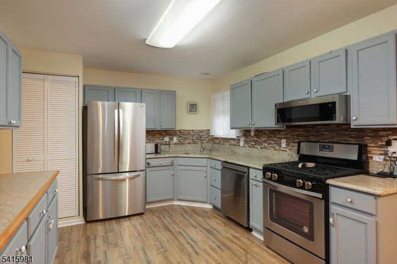 Lake Ridge Adult Community - Residential