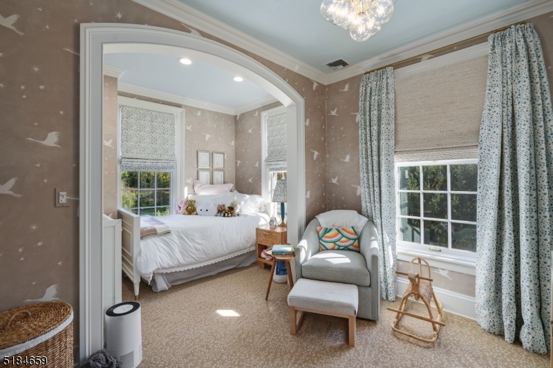 1/2 Mile to Town - Residential