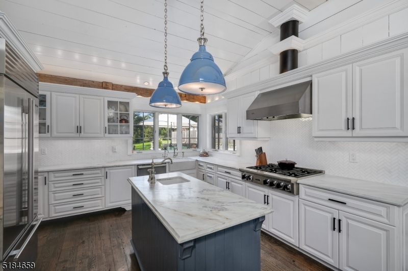 1/2 Mile to Town - Residential