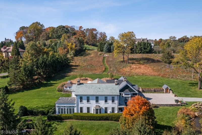 1/2 Mile to Town - Residential