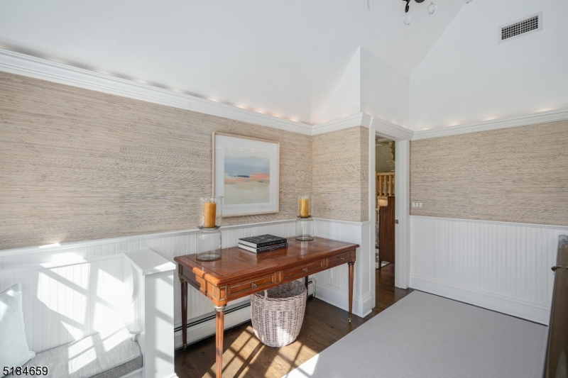 1/2 Mile to Town - Residential