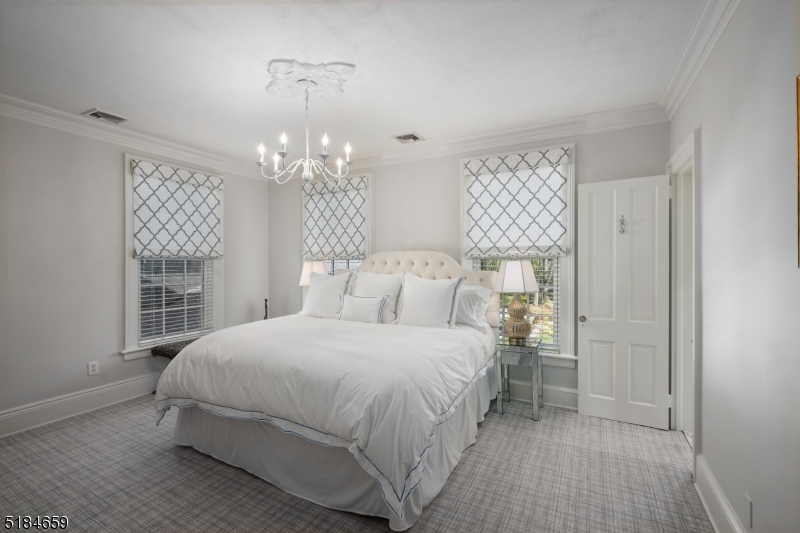 1/2 Mile to Town - Residential