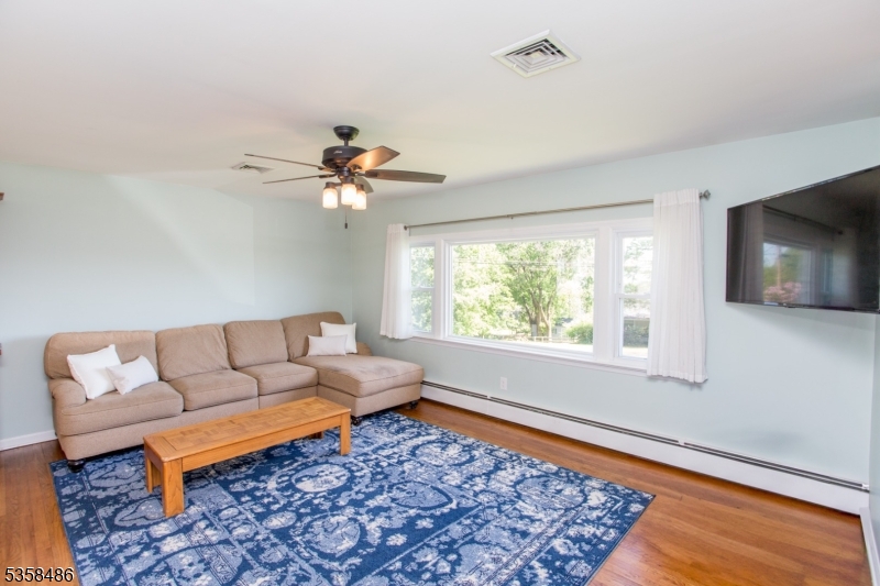7 Maplewood Rd