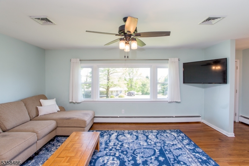 7 Maplewood Rd