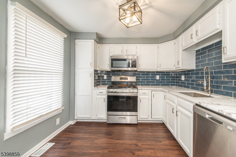 OXFORD CROSSING - Residential