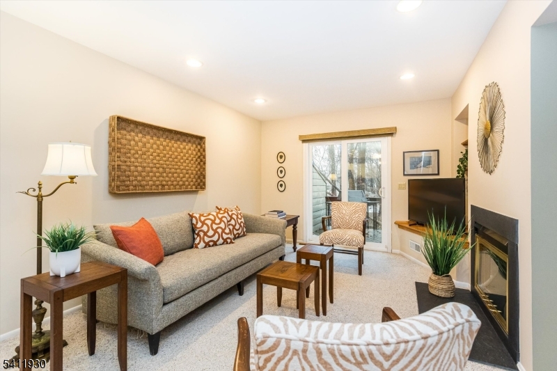 Glen Pond - Residential