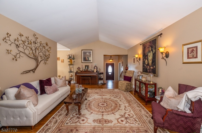 HIGH BREEZE - Residential