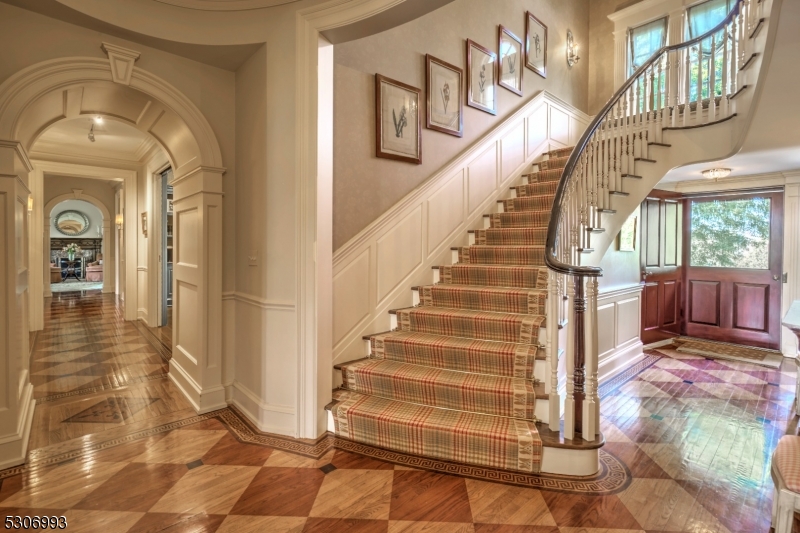 455 Long Lane