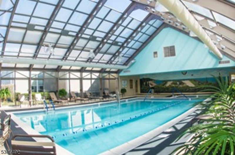 Renaissance at Raritan Val - Residential