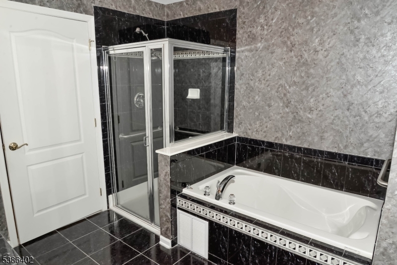 Renaissance at Raritan Val - Residential