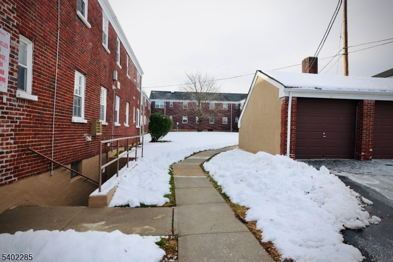 COLFAX MANOR - Residential Lease