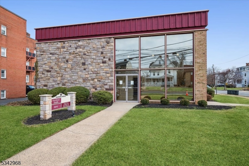 Somerville Boro, New Jersey 08876, United States, ,Residential,Active,90196