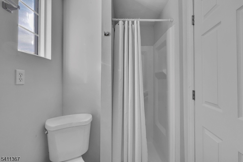 Barry Lakes - Residential