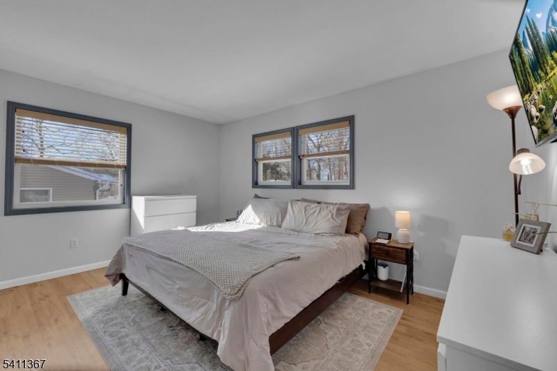 Barry Lakes - Residential