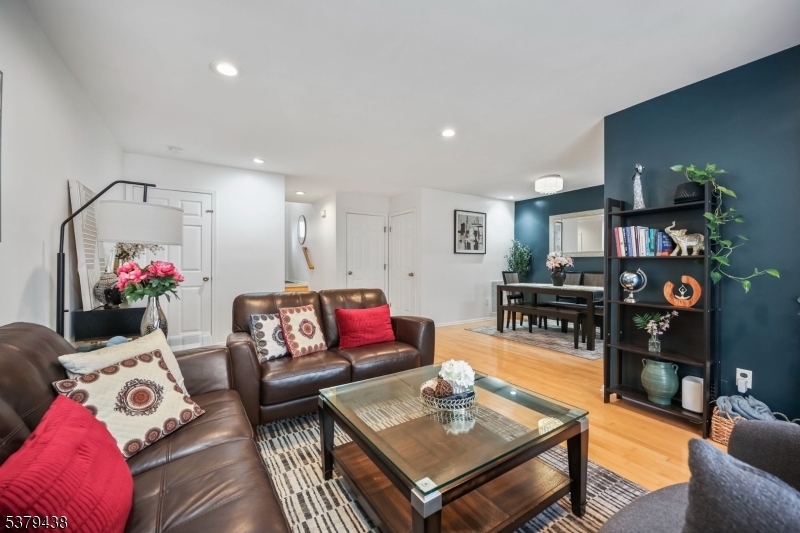 Montgomery Hills - Residential