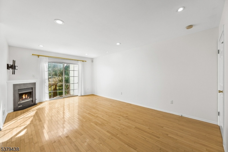 Montgomery Hills - Residential