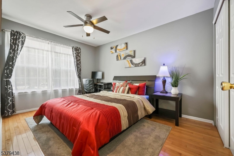 Montgomery Hills - Residential