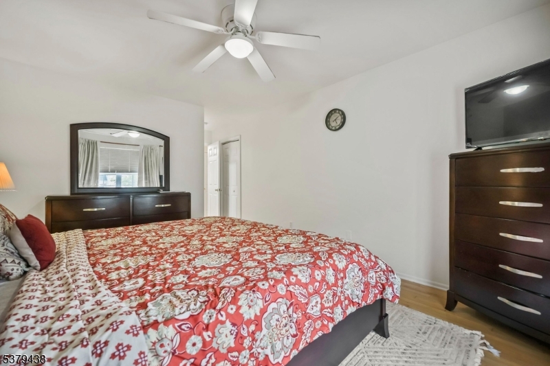 Montgomery Hills - Residential