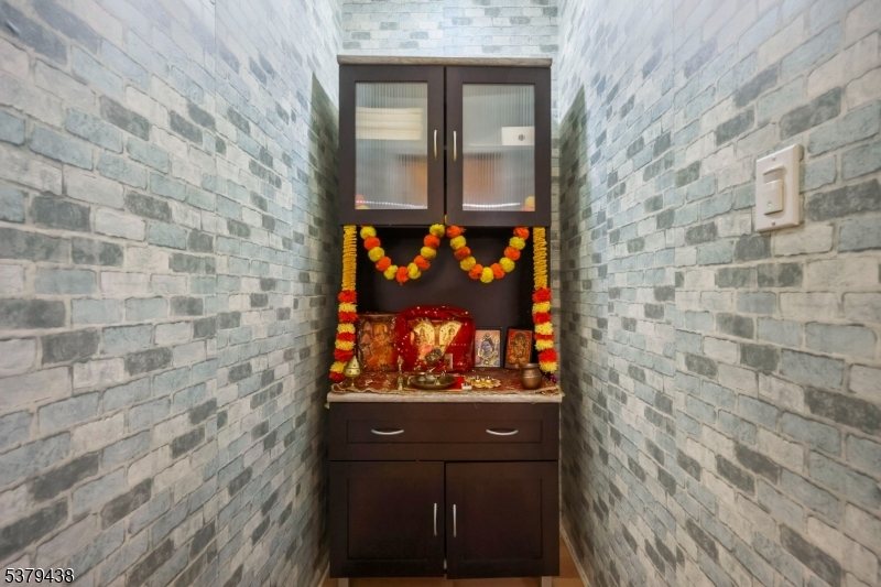 Montgomery Hills - Residential