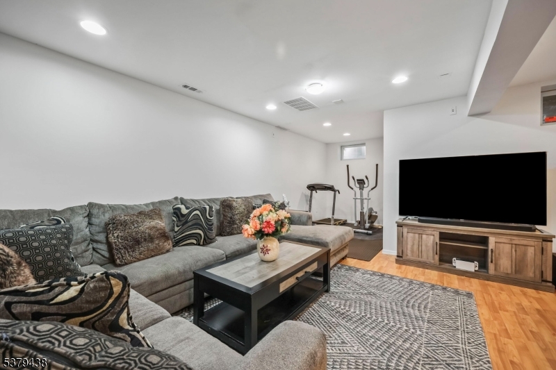 Montgomery Hills - Residential