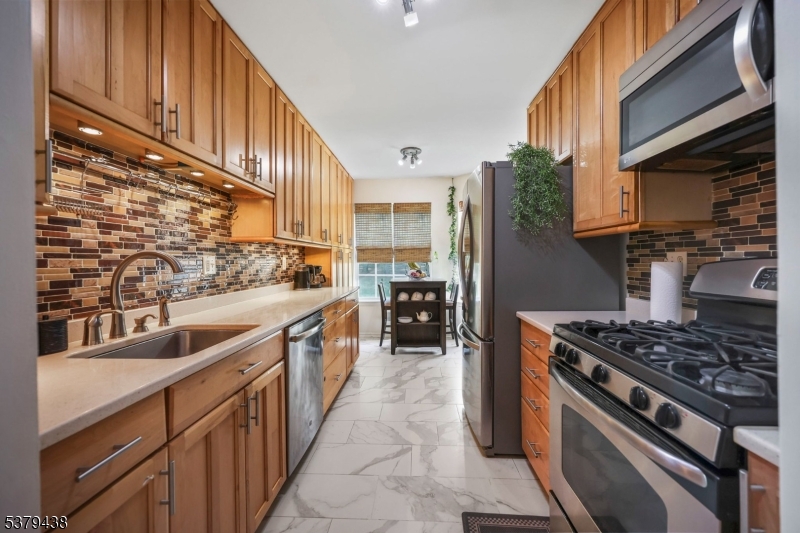 Montgomery Hills - Residential