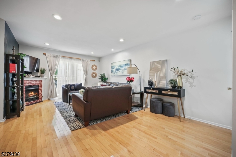 Montgomery Hills - Residential