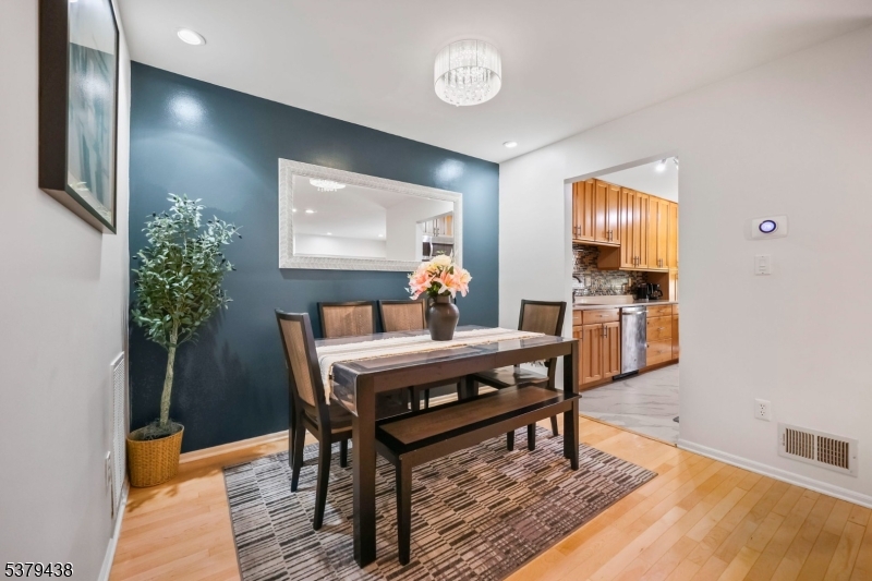 Montgomery Hills - Residential