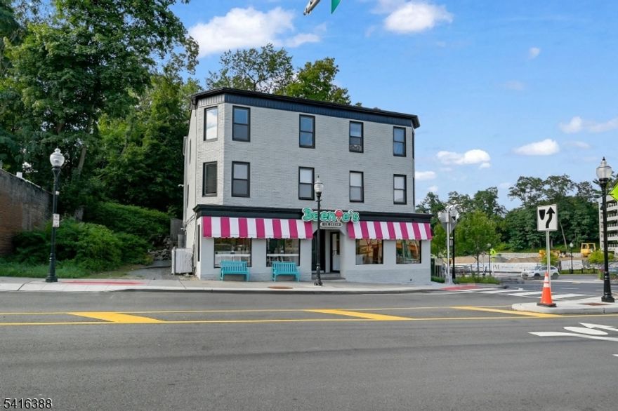 Don't miss out on this incredible opportunity to make the vibrant heart of Morristown, NJ your home! Located at 38 Morris St., this charming 2-bedroom, 1-bath rental boasts modern conveniences including in-unit laundry and updated kitchen and bathroom with stainless steel appliances. Gleaming hardwood floors add warmth to the spacious interior, while the private, shared yard space provides a tranquil escape in the midst of this bustling town. Plus, you'll have the added convenience of one parking permit included with the rental. This gem is available now.