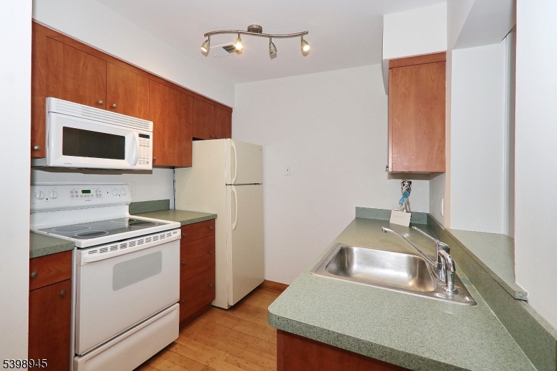 The Hills - Parkside - Residential Lease