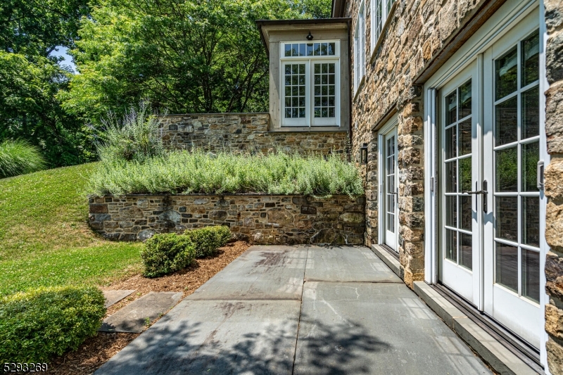 CUSHETUNK MOUNTAIN - Residential