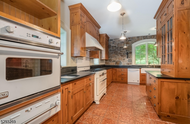 CUSHETUNK MOUNTAIN - Residential