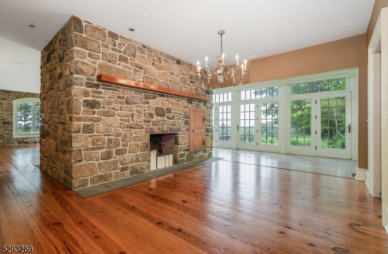 CUSHETUNK MOUNTAIN - Residential