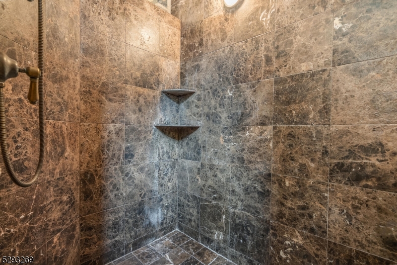 CUSHETUNK MOUNTAIN - Residential