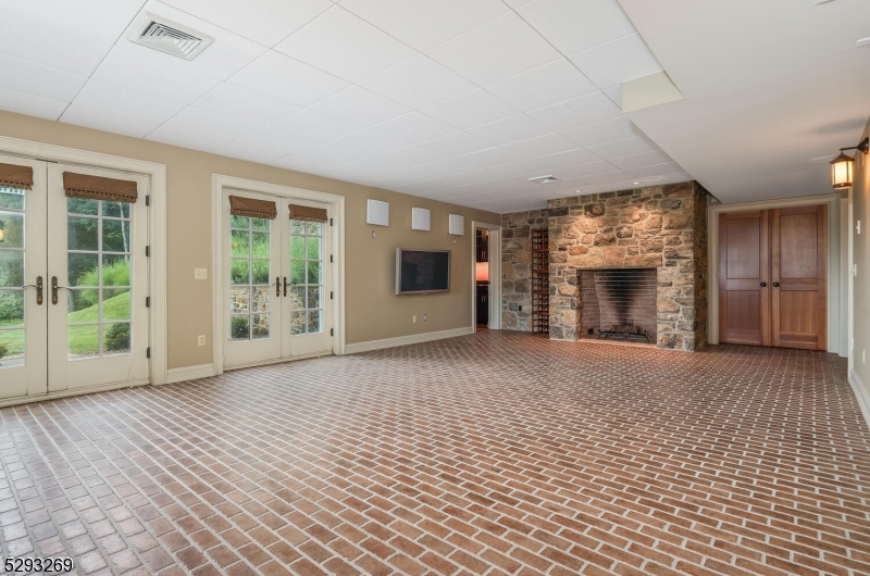 CUSHETUNK MOUNTAIN - Residential