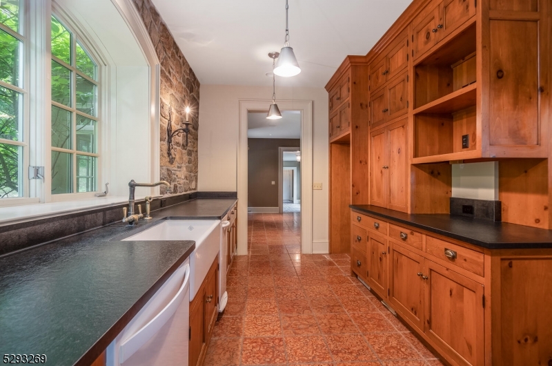 CUSHETUNK MOUNTAIN - Residential