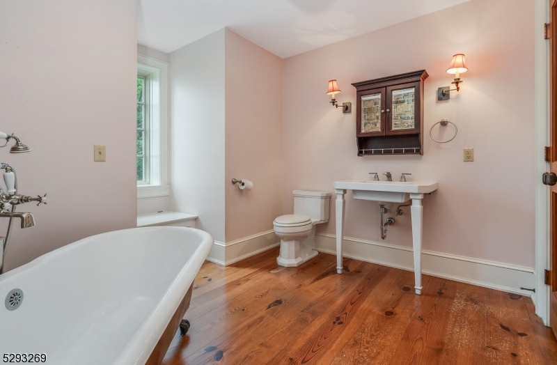 CUSHETUNK MOUNTAIN - Residential