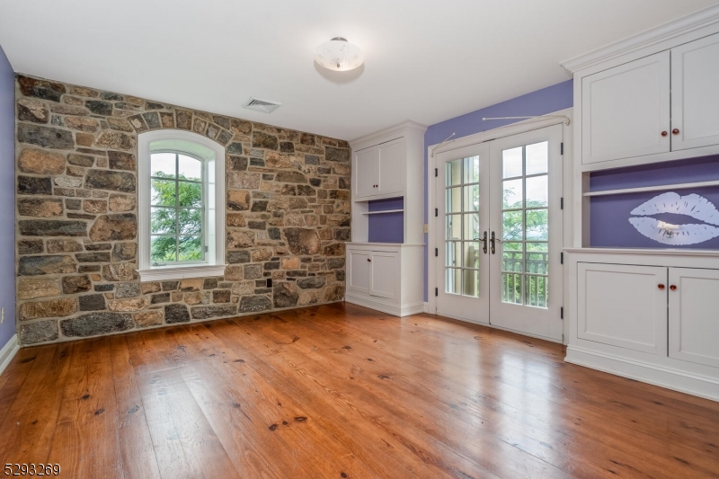 CUSHETUNK MOUNTAIN - Residential