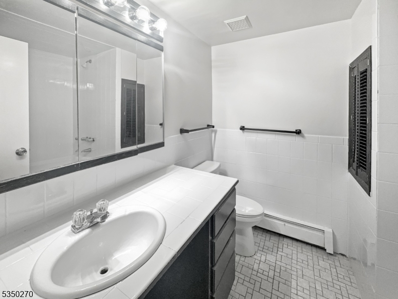 CEDAR RDG HOMES - Residential