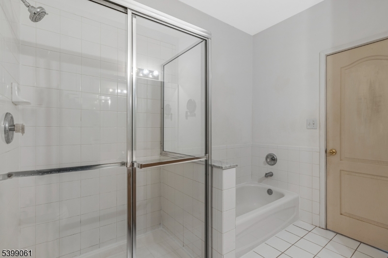 TRADITIONS - Residential