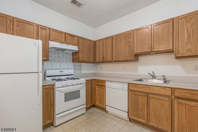 TRADITIONS - Residential