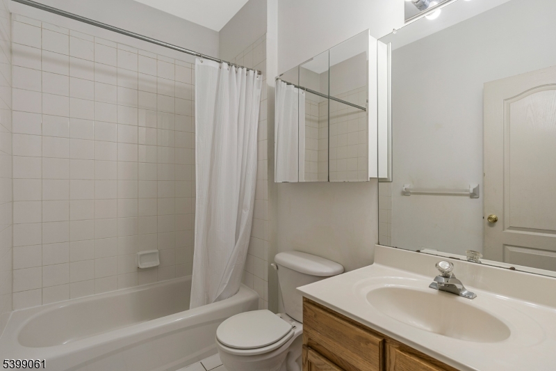 TRADITIONS - Residential