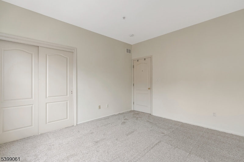 TRADITIONS - Residential