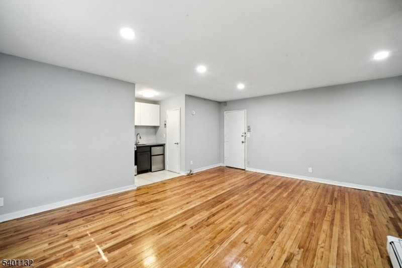 Studios at 819 - Residential Lease