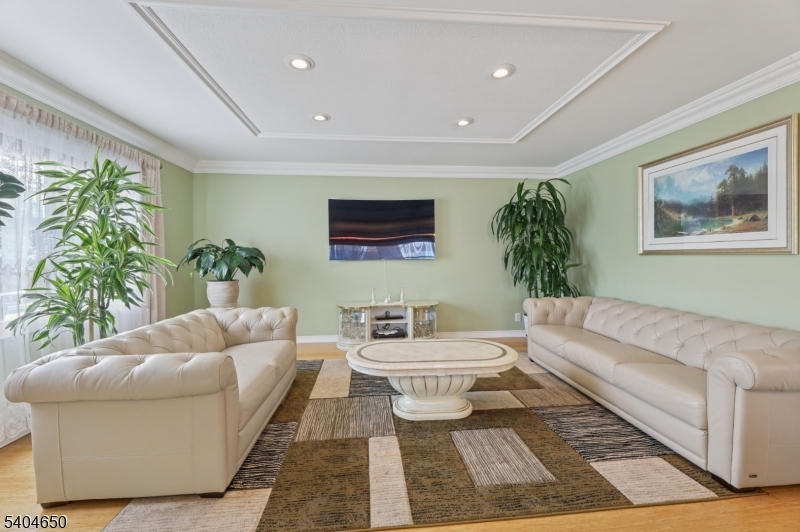 res - Residential Income