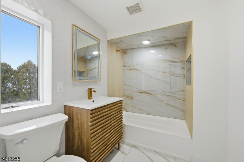 Home Gdns - Residential