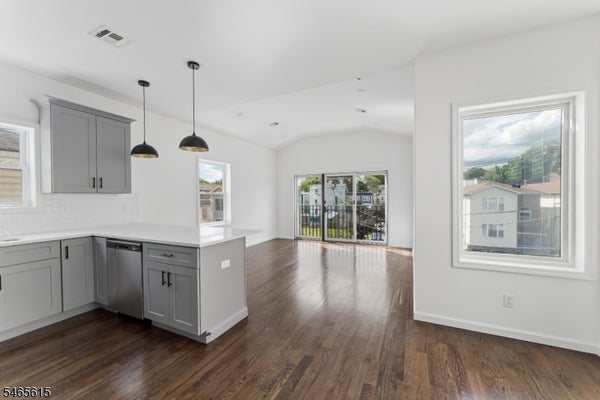 910 BERGEN ST # 2, NEWARK, NJ 07112 - Image d0ae023c332cb06f9e9f144e2f3b39cb/904602347